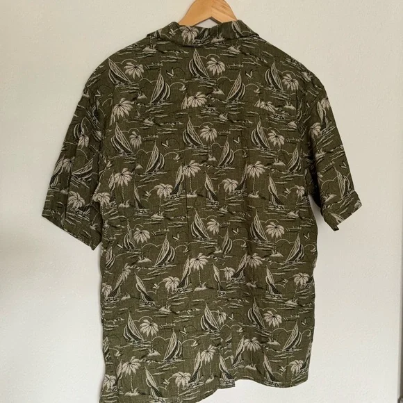 Reyn Spooner x Uniqlo Green Hawaiian Shirt with Palm Tree Print - Picture 2 of 5